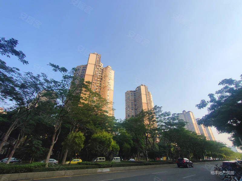 中海万锦豪园4室2厅223m普通装修