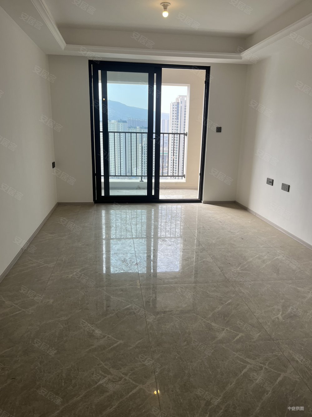 万科城时代都会B区3室2厅1卫100㎡南北95万