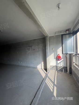 圣兰菲诺(公寓住宅)3室2厅1卫127.63㎡南北125万