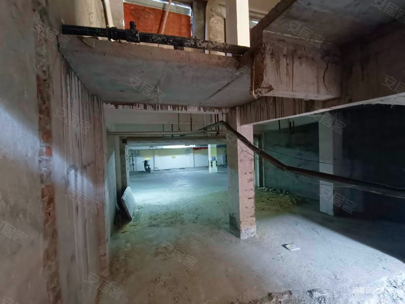 五期双层地下室人车分流可停3部车视线开阔全天太阳带80平院子
