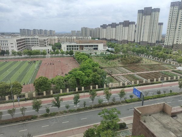 南京滨江开发区滨江盛江花苑海棠园边户三房 同燃气  停车免费 靠近