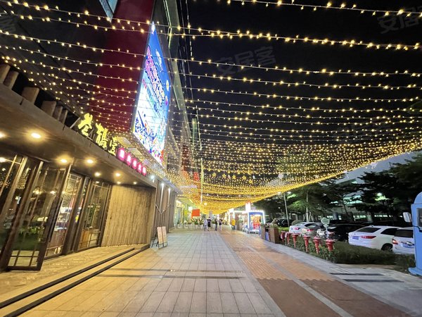 深圳宝安福永同泰时代中心地铁11号线福永站 同泰时代中心 朝南高楼层