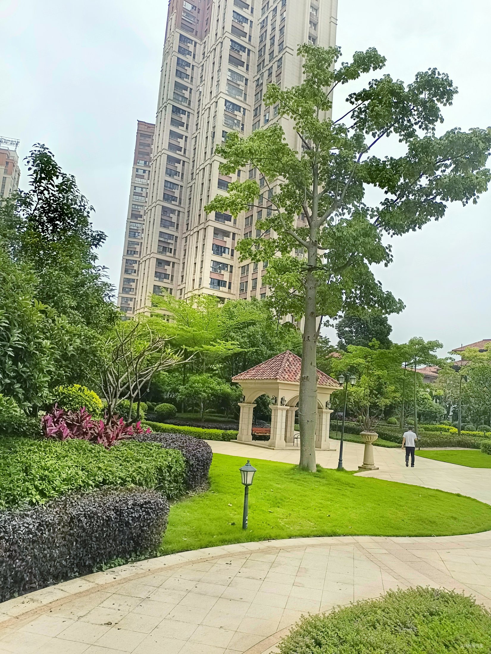 永硕龙庭湾5室2厅3卫180㎡东南530万