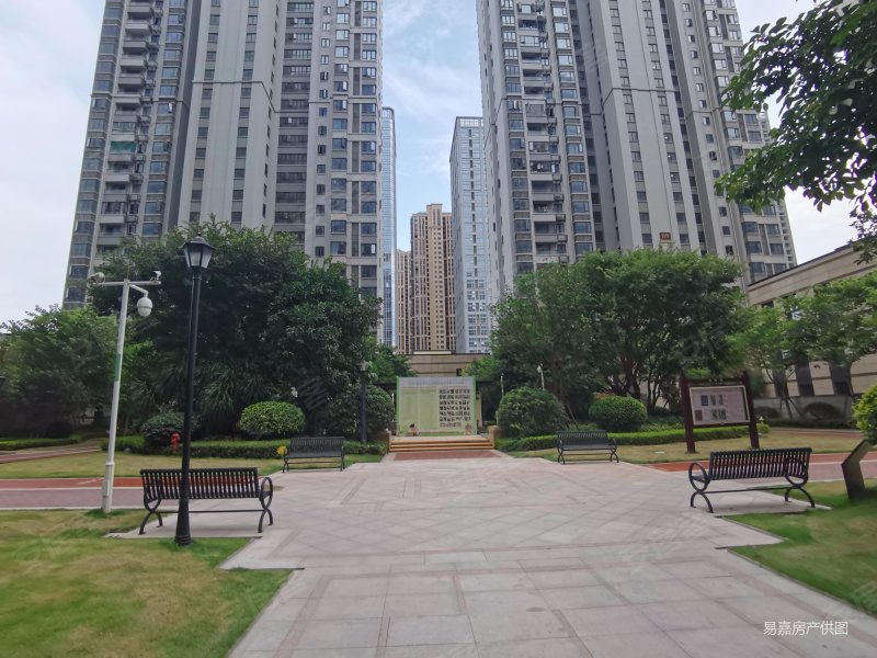 泉州房产网>泉州二手房>丰泽二手房>东海湾二手房>万科城市之光(一期)