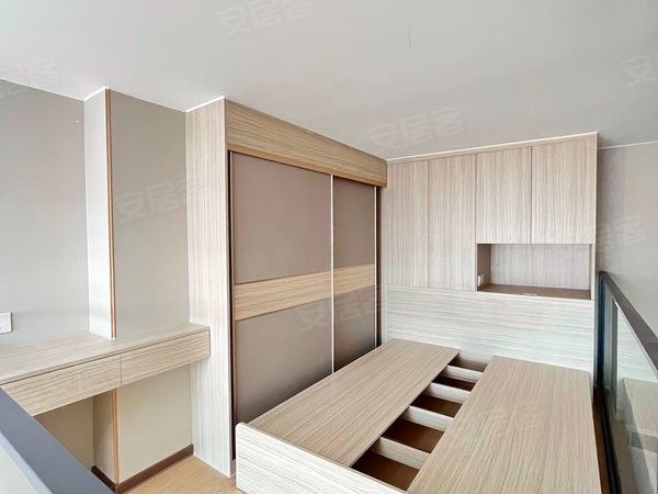 广州白云金沙洲创基广场全新loft 公寓1房 家私齐全 拎包入住出租房源