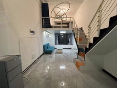 江海万达广场 复式公寓两房精装修 拎包入住