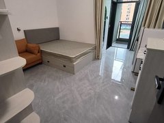 深圳宝安宝安中心区5号线翻身地铁 阳台大单间民水民电可押一付一 独栋自建房出租房源真实图片