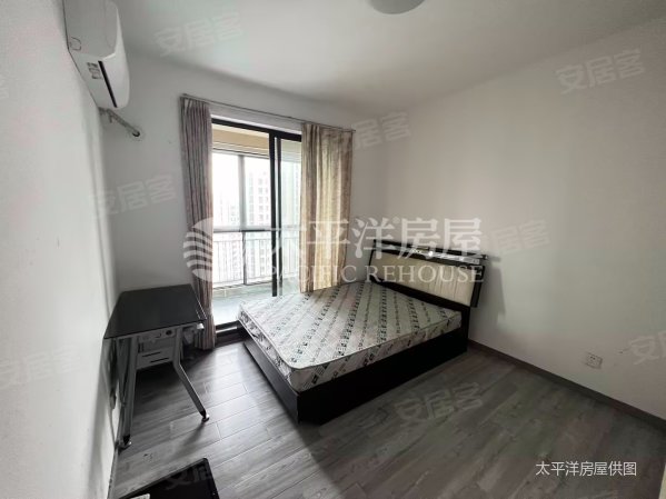 保利叶上海(一期公寓住宅)2室2厅1卫81.85㎡南北320万