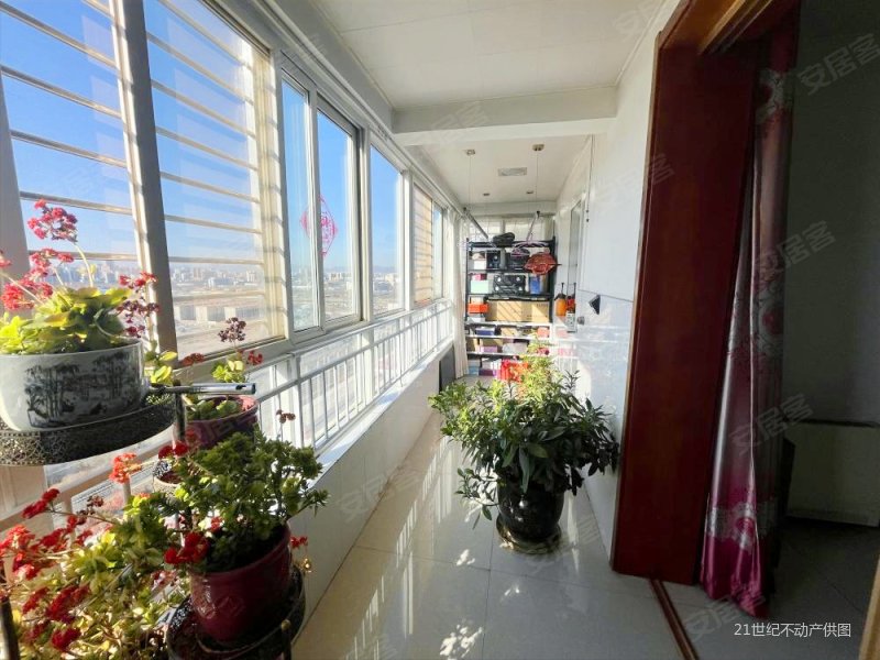 新上国瑞城小三室115万顶楼带平台精装小高层19层顶