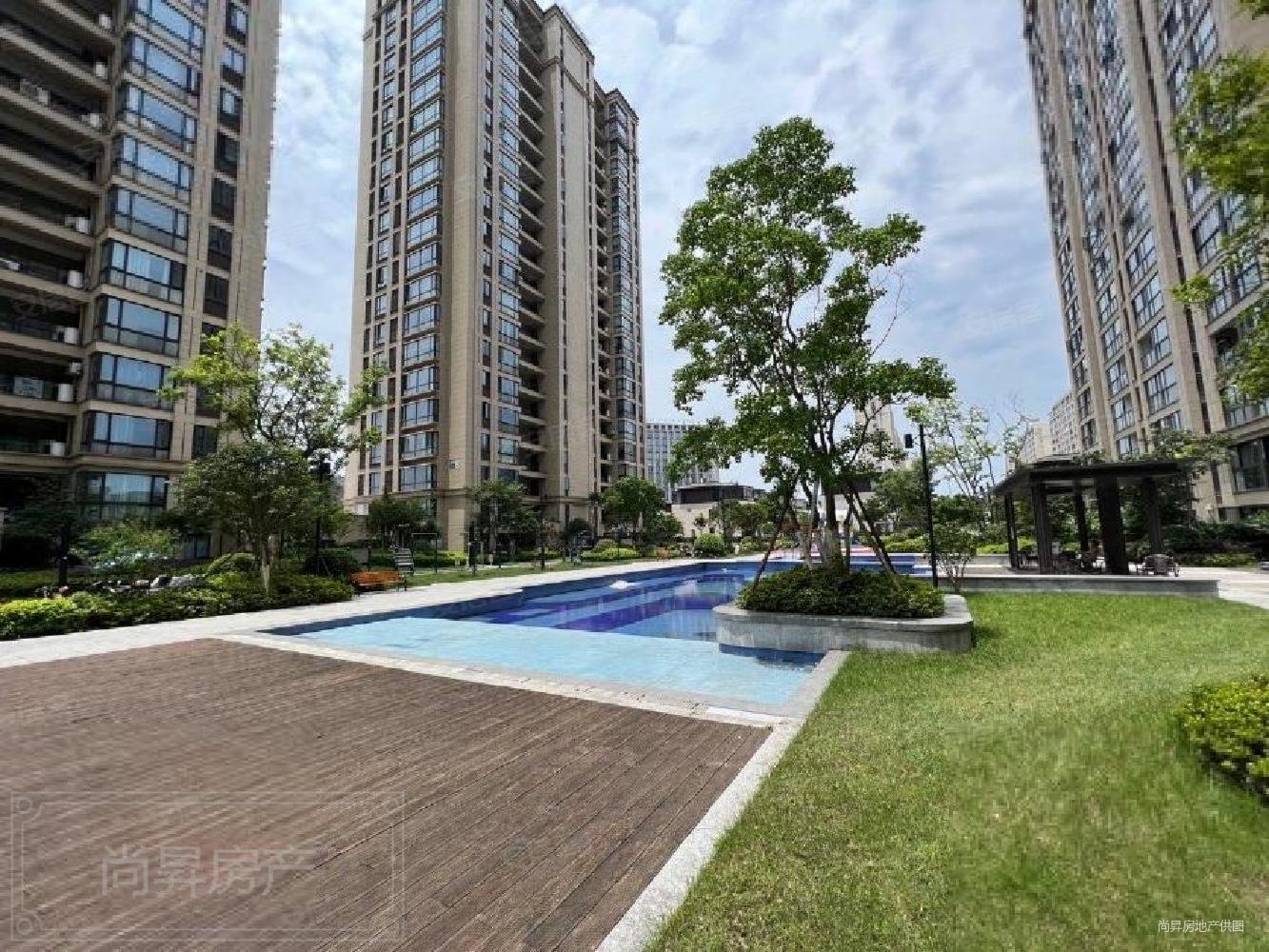 祥生君麟府3室2厅2卫92.31㎡南北155万