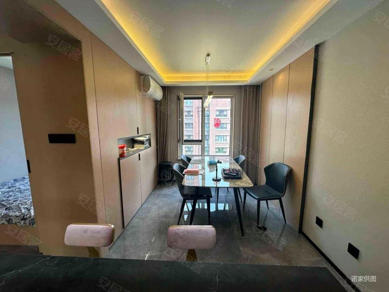 金地艺英里 高楼层视野无遮挡 装修豪华保养好 南北通透