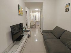 白城洮北洮北城区新城A区前面 离一中近 三室一厅一卫，家具家电齐全 有空调出租房源真实图片