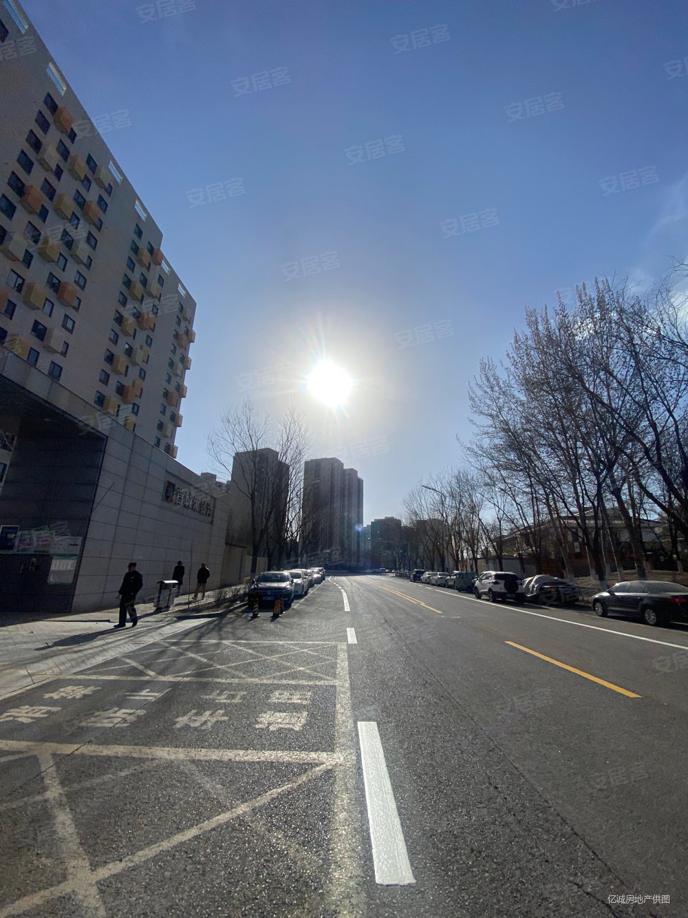 首城汇景湾(南区) 出行方便 近地铁 中间楼层 带电梯通透,首城汇景湾(