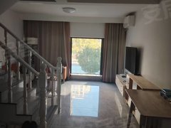 嵊州城区市中心出租，锦城商业中心公寓复式，吾悦附附近，是一室一厅一厨两卫。出租房源真实图片