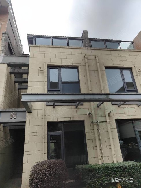 揽山墅联排别墅带小花园有露台采光好视频开阔随时看房子