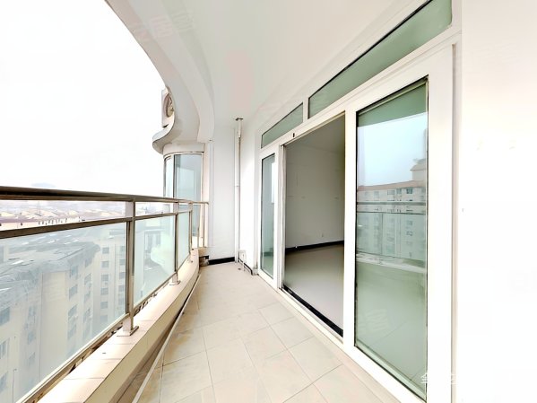 凤栖原地铁口茗景城小区通透三室电梯房业主急售有证可按揭