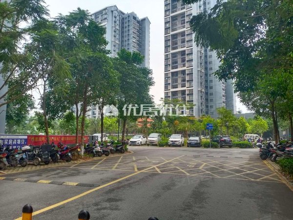 南宁邕宁蒲庙镇滨江阳光水岸五象 滨江阳光水岸毛坯有简单床水电出租