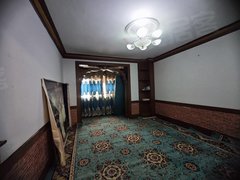 喀什喀什市喀什城区明生国际  ， 人民公园附近  两室两厅  简装 有几本的家出租房源真实图片
