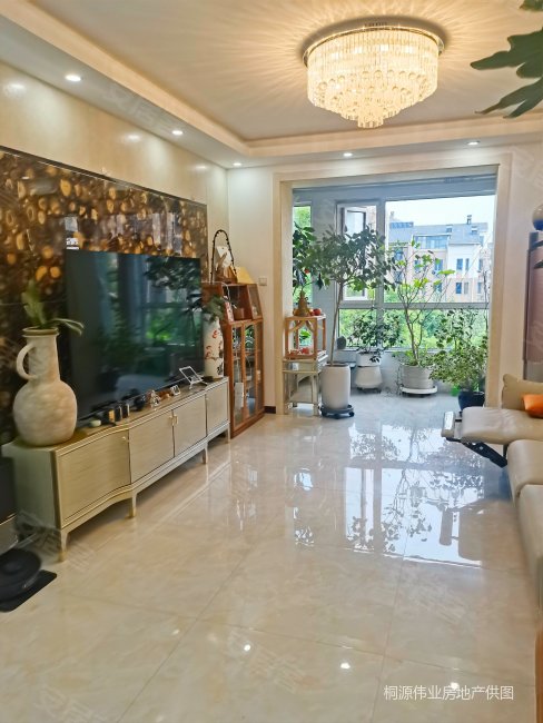 出售 天一绿海 三室 3楼 138万元 精装