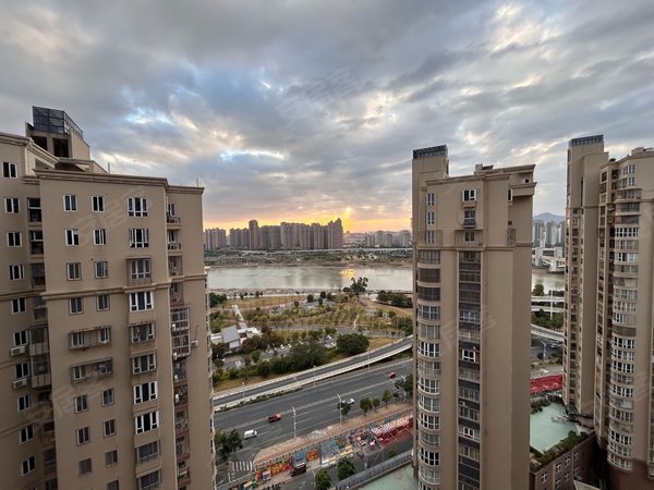 泉州丰泽宝洲路浦西花园浦西万达旁 高层看江 采光好 空气清新 环境