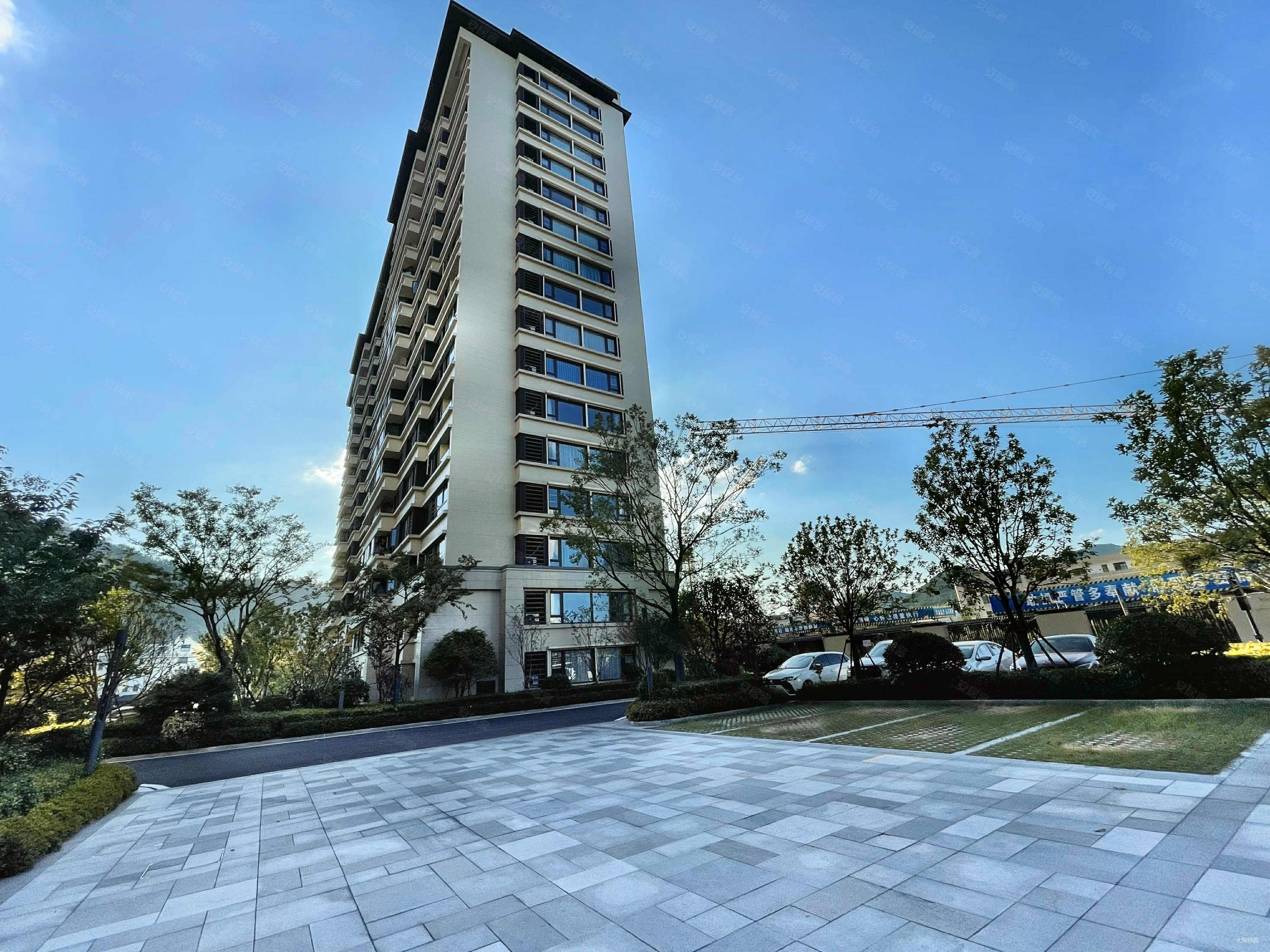 富阳东洲万科玖望90平三房两卫满二精装165万可看江