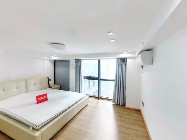 深圳龙华民治龙光玖钻4.6号线红山站复式温馨公寓 拎包入住 价格可谈!