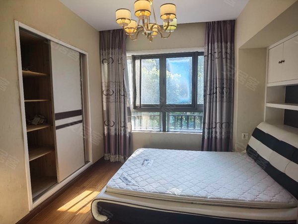 杭州临平临平理想家园理想家园大平层,临平二小三中附近,五室三卫豪华