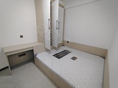 阿克苏阿克苏市阿克苏城区金兰广场独立卫浴和空调，押一付一，有无线网，包水气物业暖出租房源真实图片