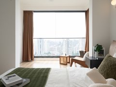 临海古城崇和门广场核心商圈，精装修两室，随时看房，拎包入住。出租房源真实图片