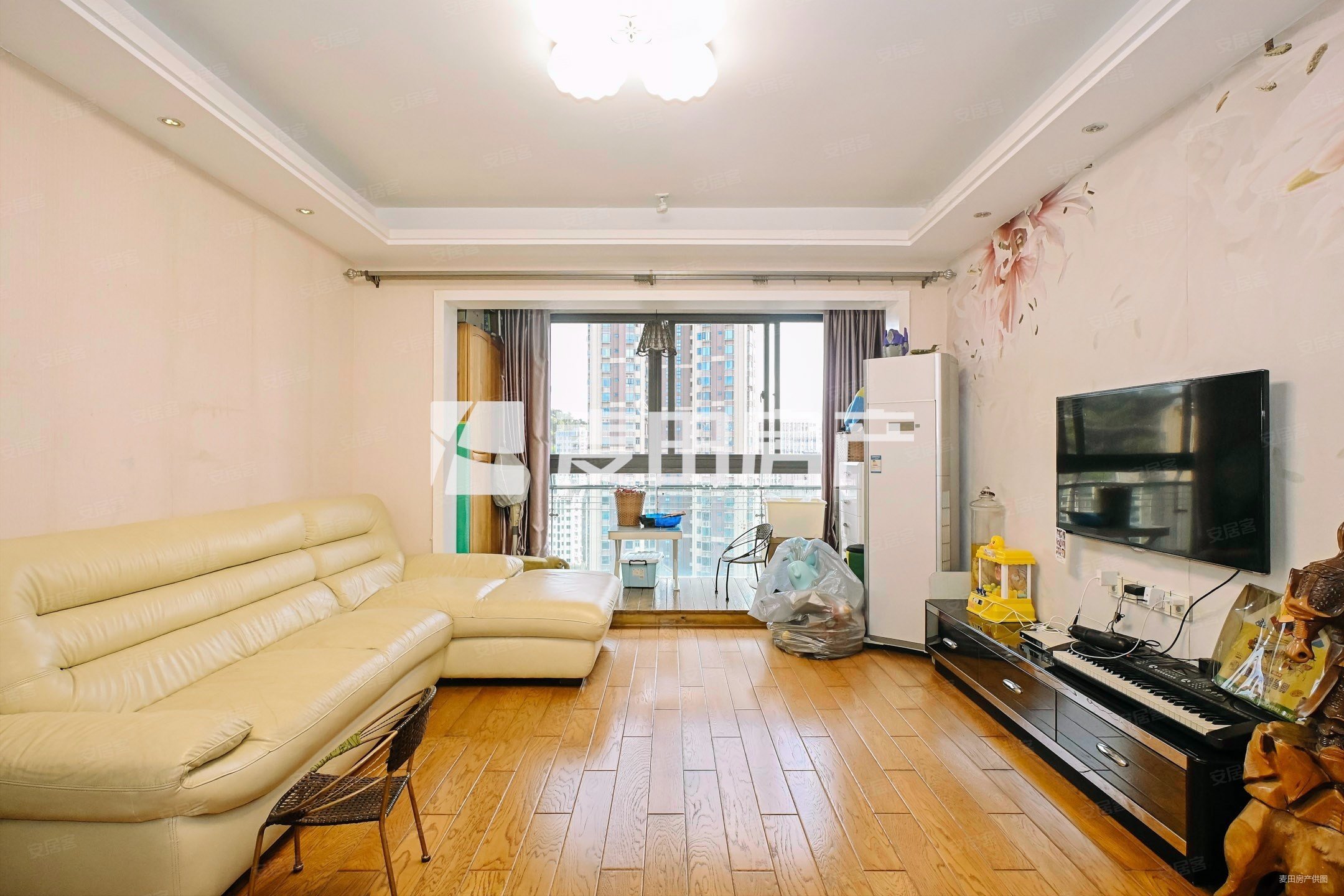 大儒世家藏珑 南北通透 近医院 刚需两居 豪华精装 有电梯