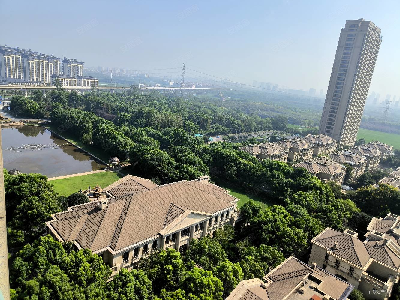 卡森卫星城王庭世家4室2厅3卫188.75㎡南北170万