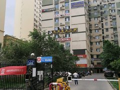 吐鲁番高昌铜锣湾商业广场天伦小区(高昌) 1室0厅1卫出租房源真实图片