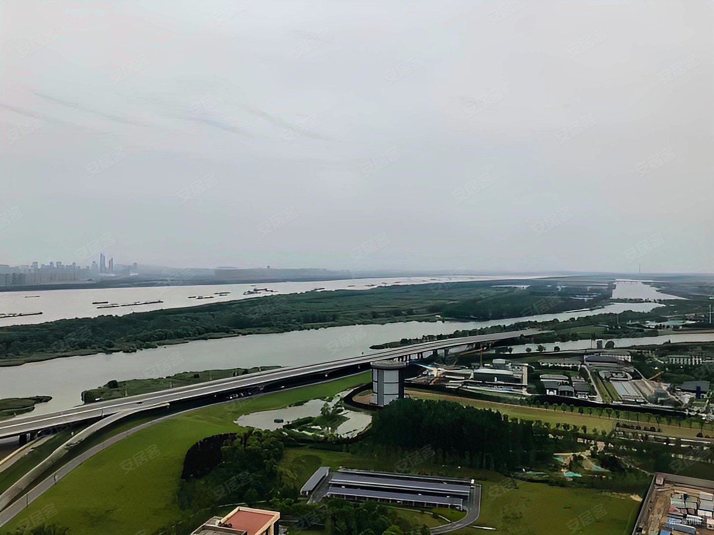 正荣润江城 双卫 中间楼层采光好 有电梯 临地铁 精装