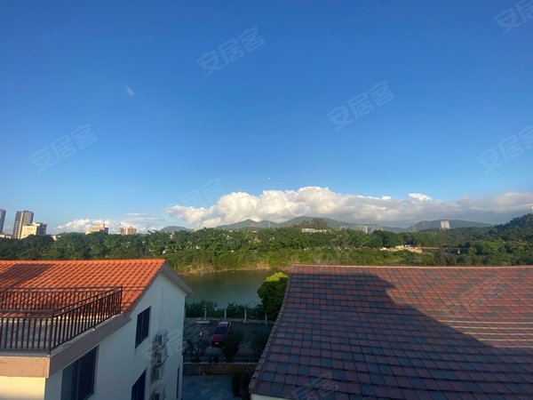 深圳龙岗横岗翠湖山庄(别墅)横岗六约独栋别墅,前后花园,可办公自住