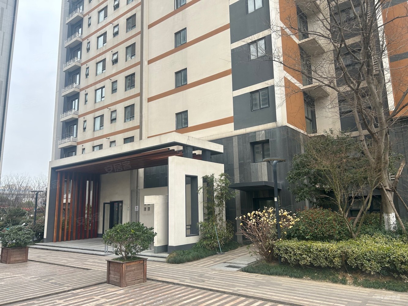 边户三房 中央空调带地暖 南北通透 不靠高架,中航樾公馆二手房,205万