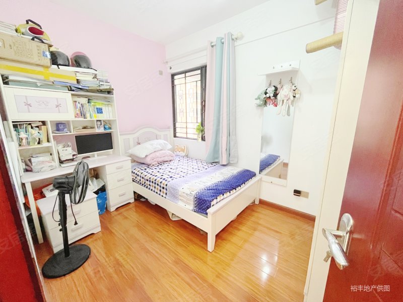 笋盘尚城雅苑80平40万3室2厅1卫