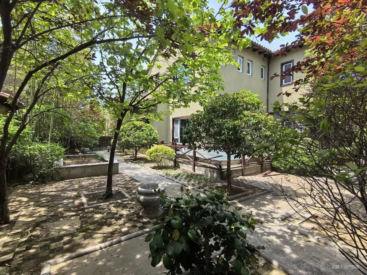 青岛房产网>青岛二手房>即墨二手房>蓝色硅谷二手房>芭东小镇(别墅)>