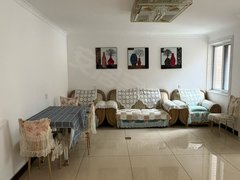 威海文登市区义乌附近万利城住人一楼，大两室家电齐全，拎包入住1000月出租房源真实图片