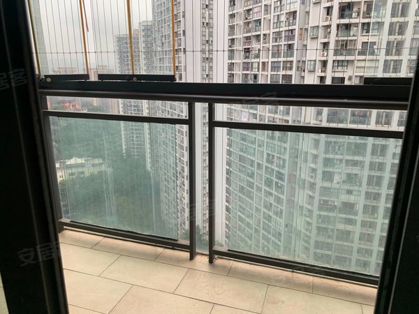 重庆渝北渝北黄泥磅上品拾陆黄泥磅轻轨附近上品十六精装两房出租出租