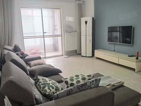 【多图】东港滨河花苑,娄东租房,海运堤旁精装修三房,带暖气!