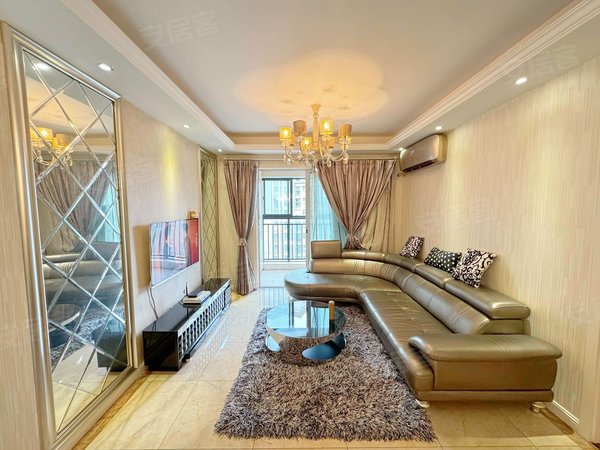 重庆两江新区观音桥半山华府商圈旁边豪装两房 实地很有质感 下楼就可以坐轻轨 随时看房出租房源真实图片