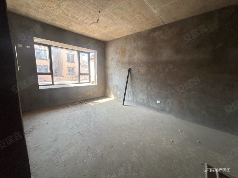北城龙须园(公寓住宅)4室2厅2卫132㎡南北43万