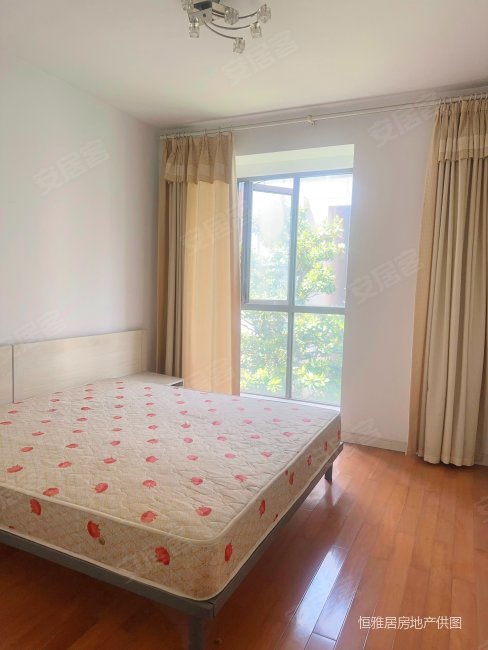 新港名城花园 购物方便 电梯房 超低密度 中间楼层采光好