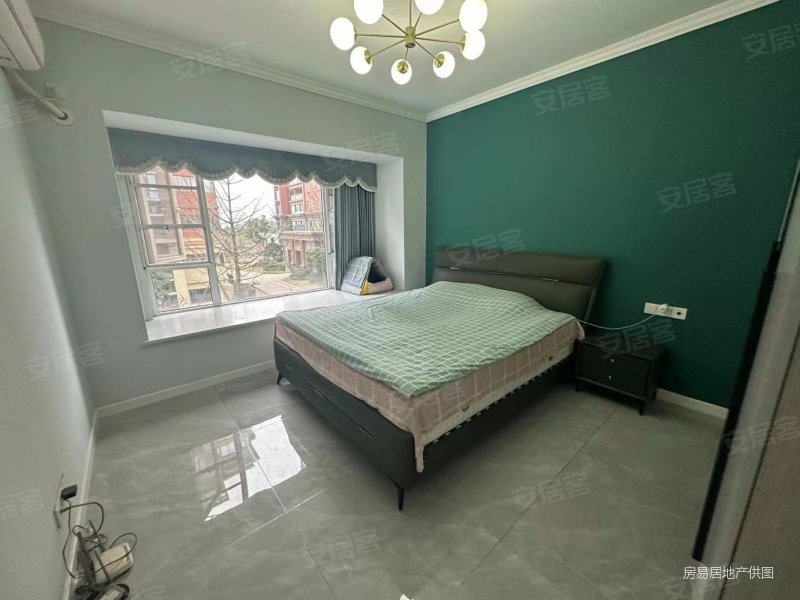 金誉兰庭洋房精装套四双卫近医院次新小区精装可拎包入住