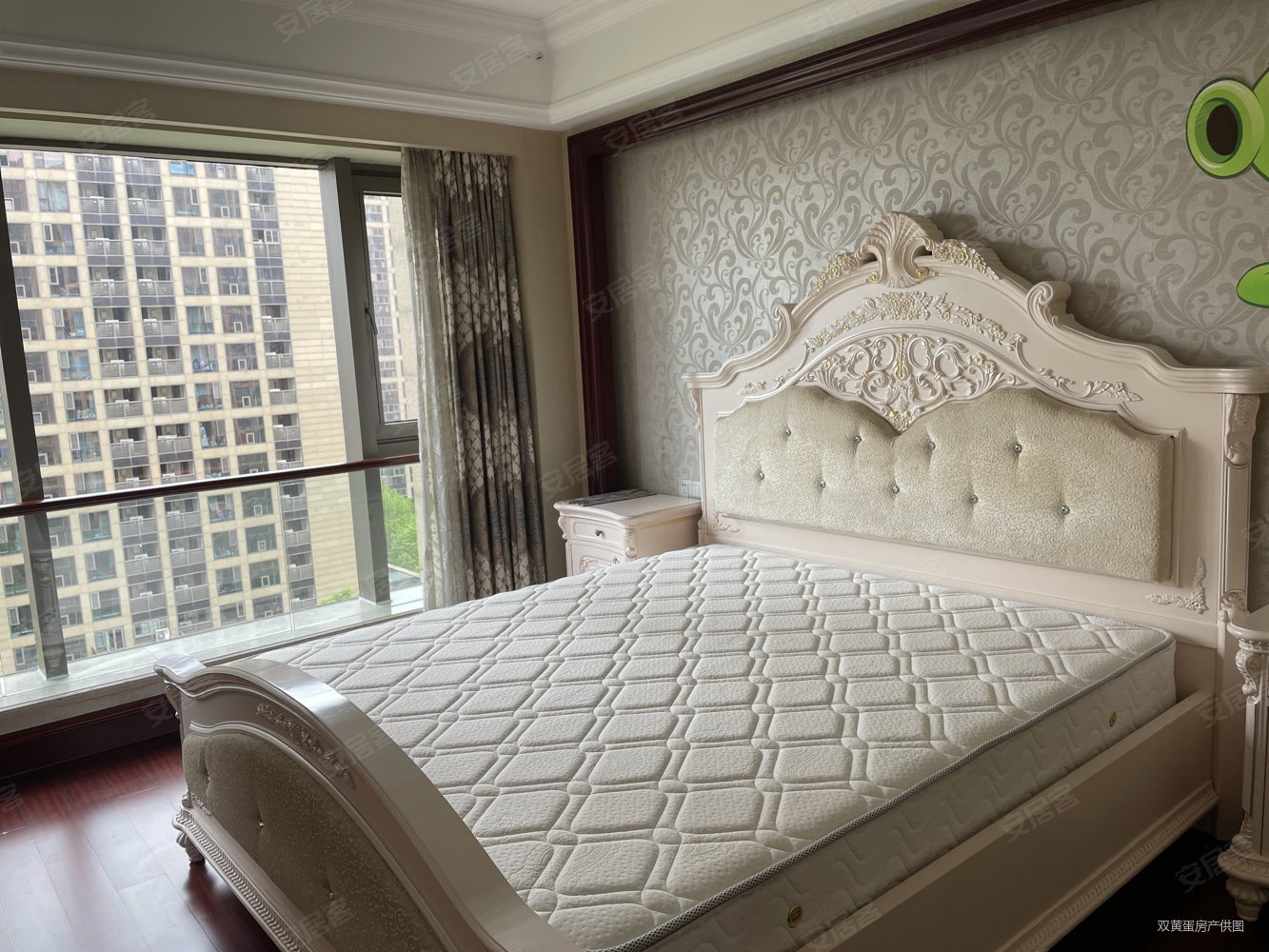 本人专做此小区,楼层位置佳,看房随时,荣安府二手房,550万,4室2厅,2卫