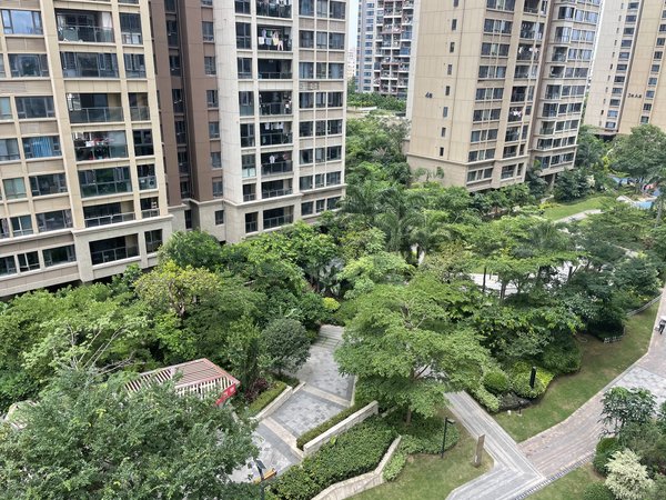 深圳宝安塘尾塘尾城市花园11号线 华强城精装 朝南三房 家俬电器齐全