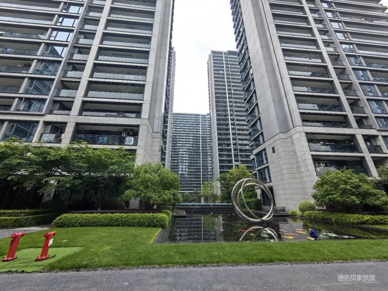奥体融创时代奥城 双卫格局 近医院侧边阳台 停车方便 电梯房