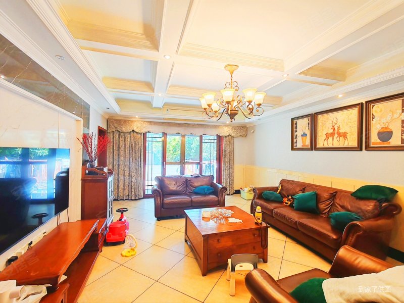 九龙坡金科阳光小镇(3期)5室2厅4卫252.76㎡南173万