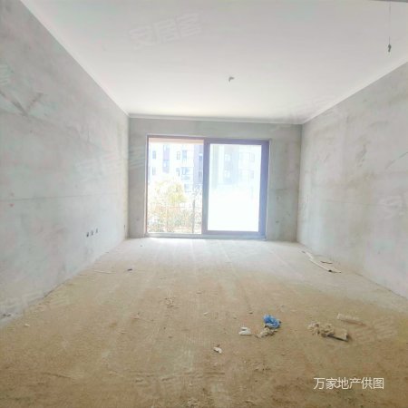 东郡一品尚院洋房一楼带南北双院大院子首付26万随时看房