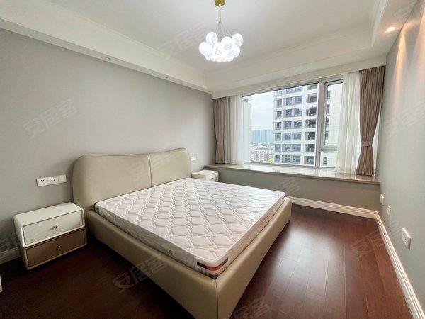 杭州滨江西兴滨江御滨府滨江御宾府 精装修 家具全部高端配置  大横厅